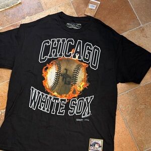 Chicago White Sox Black Graphic Tee brand new